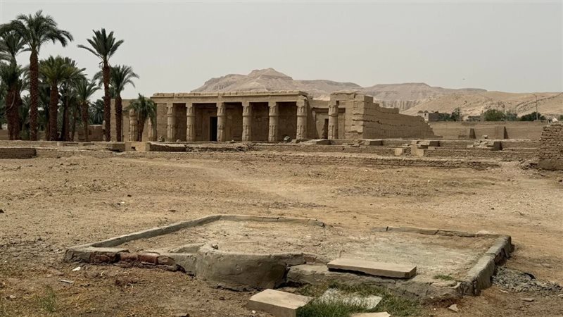 المعبد 