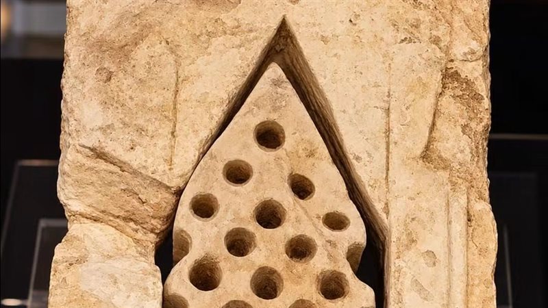 القطعة الأثرية 