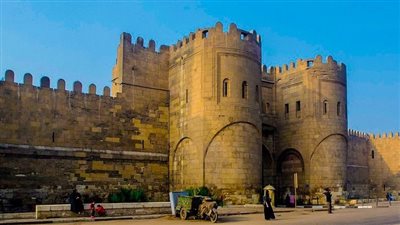 كانت تغلق أبوابها ليلا.. أسرار تأسيس العاصمة الفاطمية ووسائل حمايتها 