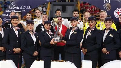 «مصر للطيران في قلب التتويج».. الضيافة الجوية تشارك في تكريم أبطال العالم لكرة