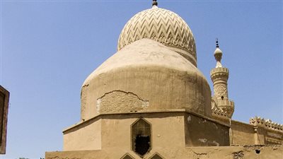 «من جديد.. القبة تروي حكايتها».. أعمال ترميم تعيد إحياء قبة الخلفاء العباسيين