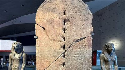 لوحة ترميم توت عنخ آمون.. شهادة تاريخية على التحولات الدينية بعد عصر العمارنة