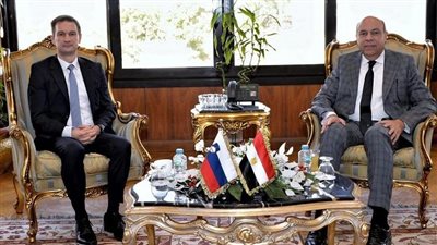 وزير الطيران يبحث تعزيز الربط الجوي بين مصر وسلوفينيا وزيادة الرحلات السياحية