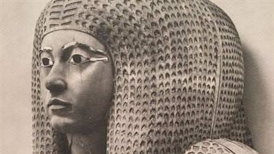 وثائق وصور نادرة تكشف أسرار التوثيق الأثري لمقبرة الملكة ميريت آمون في طيبة