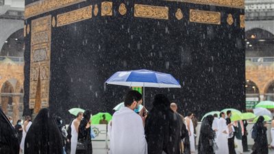 الأرصاد السعودية تحذر المعتمرين من أمطار وسيول مكة