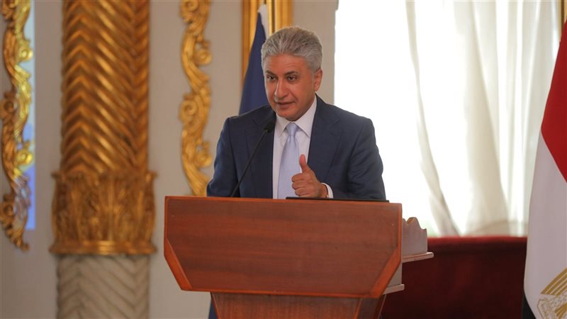 وزارة السياحة والآثار 